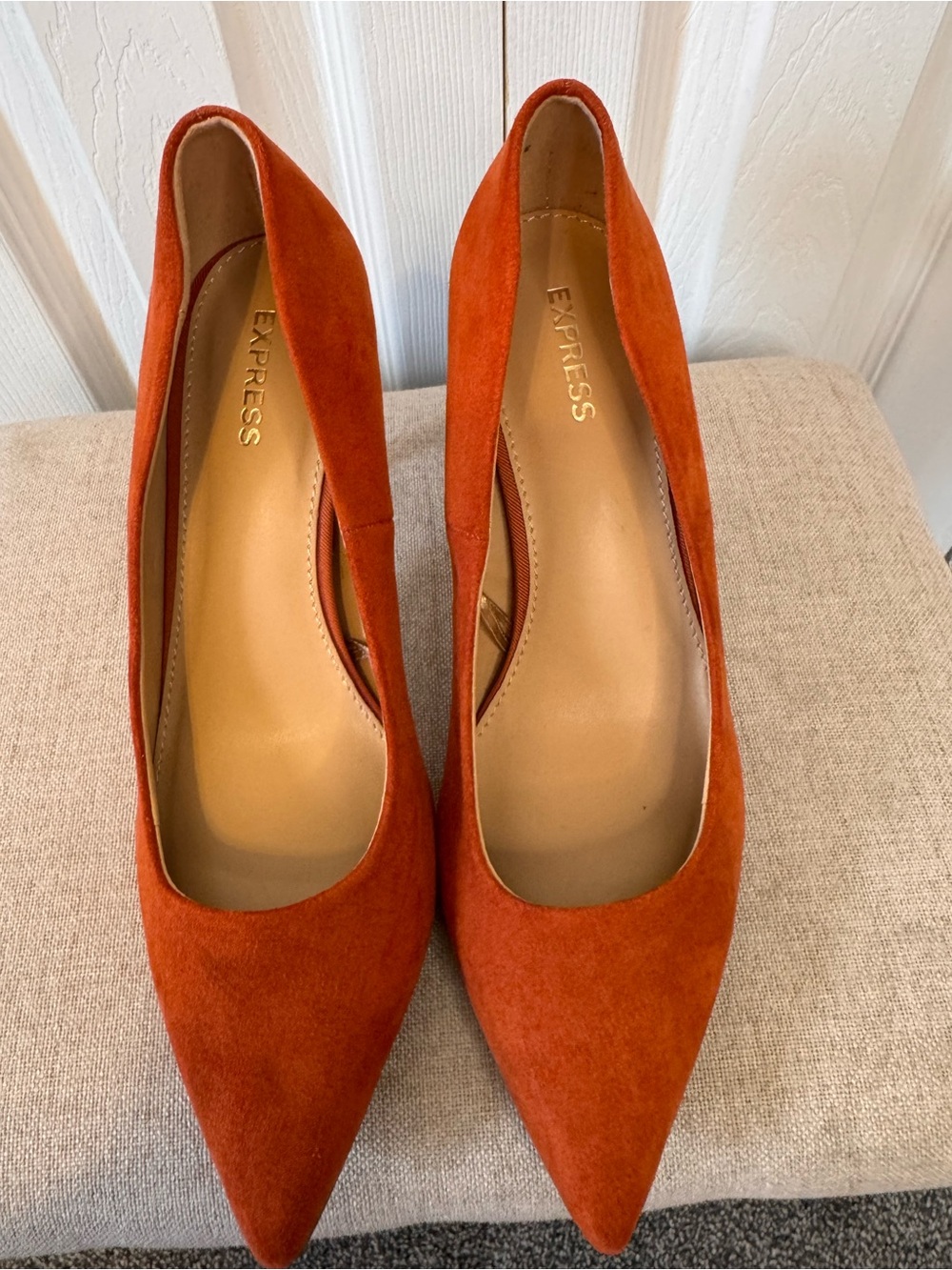 Express Women's Pointed Toe Suede Pumps Rust Burnt Orange 3 Inch Heel Size 6 - Picture 11 of 12